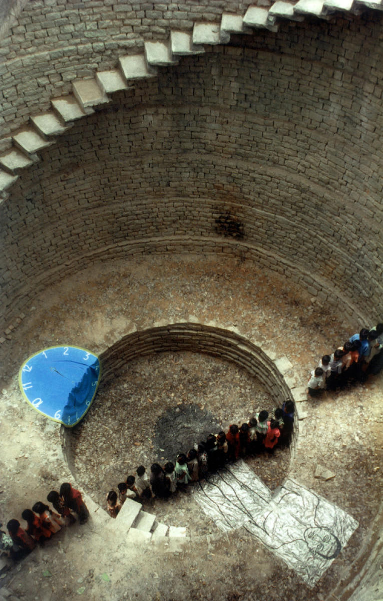 Walls of Memories, a 2003 installation by C F John, Tripura Kashyap and Aziis T M. The public was invited to walk down the well and outside it – to rethink our changing relationship with water bodies.