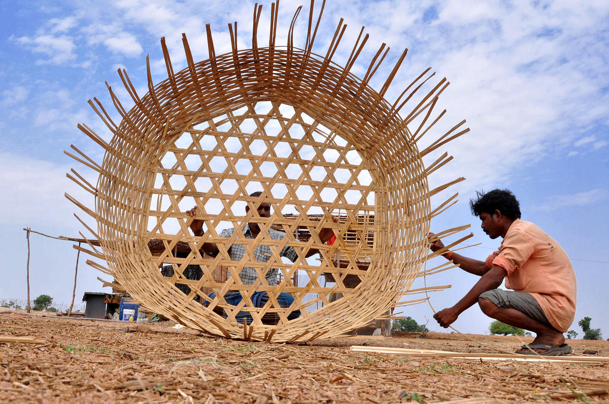  Bamboo-coracle construction in Koppal