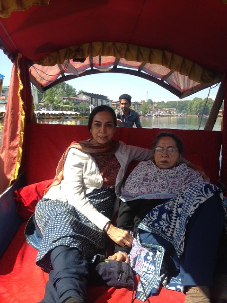 Ajeet Cour with mother Arpana Caur
