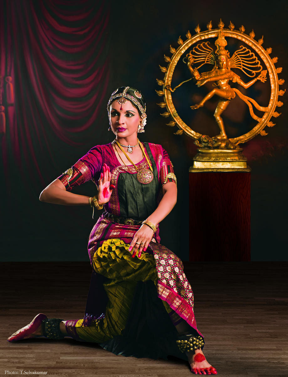 moral-turtle525: Abstract oil painting, white background, smart woman dancer,  at Samapadam Bharatanatyam Dancing Poses, dressed in a special dance  ornaments set, is demonstrating, symbolic poses of ancient folk dance. the  explosion of