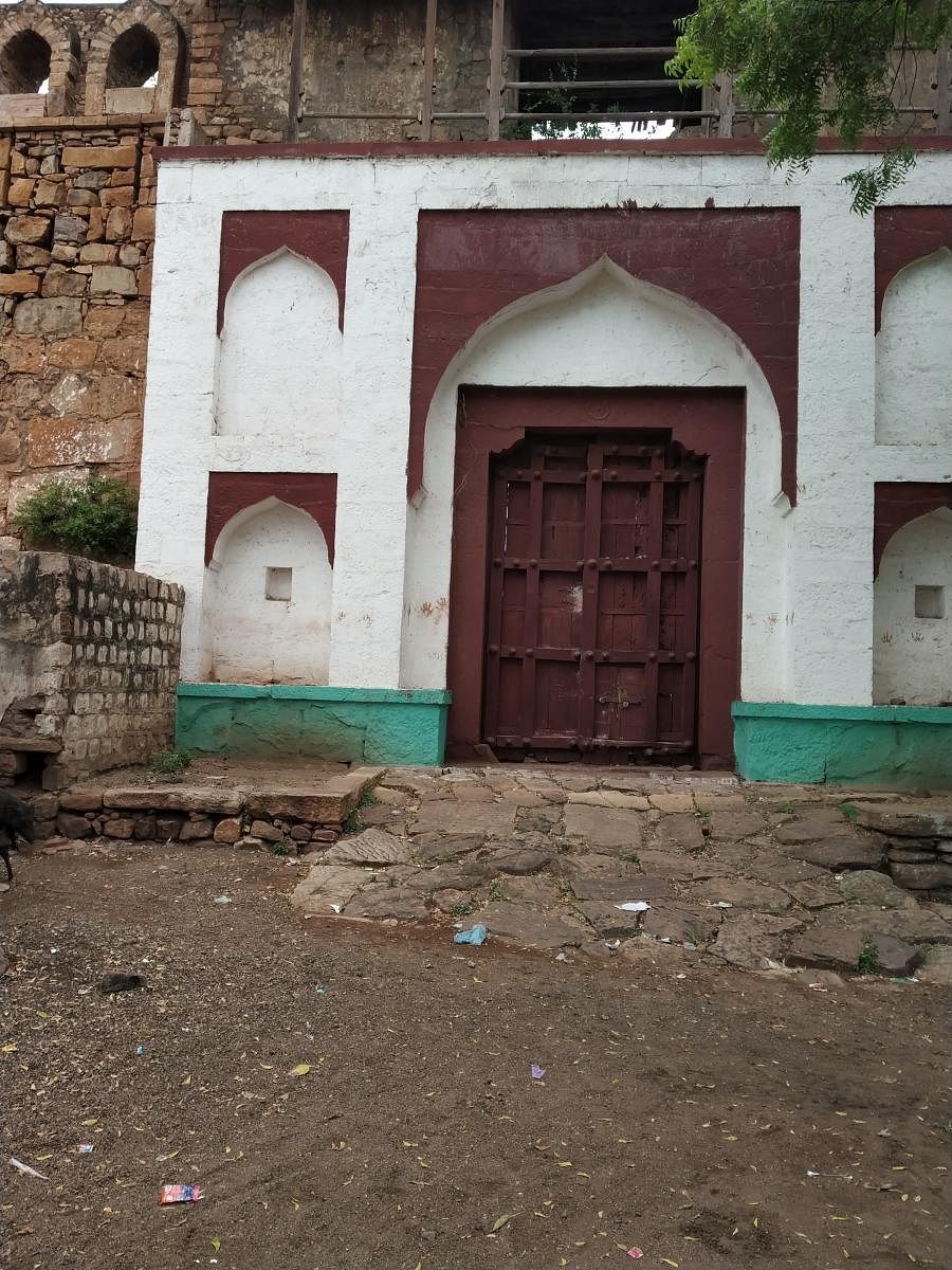 Door of Shinde house inside Torgal fort