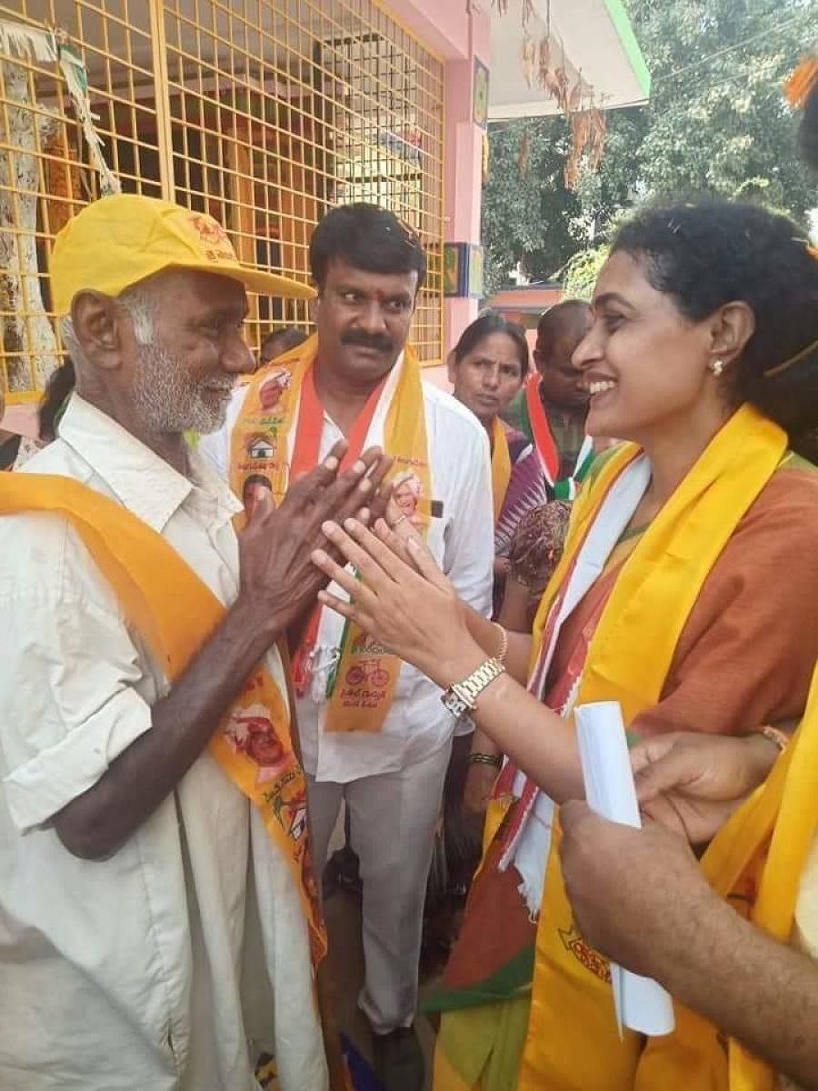 Suhasini during her campaign in Kukatpally