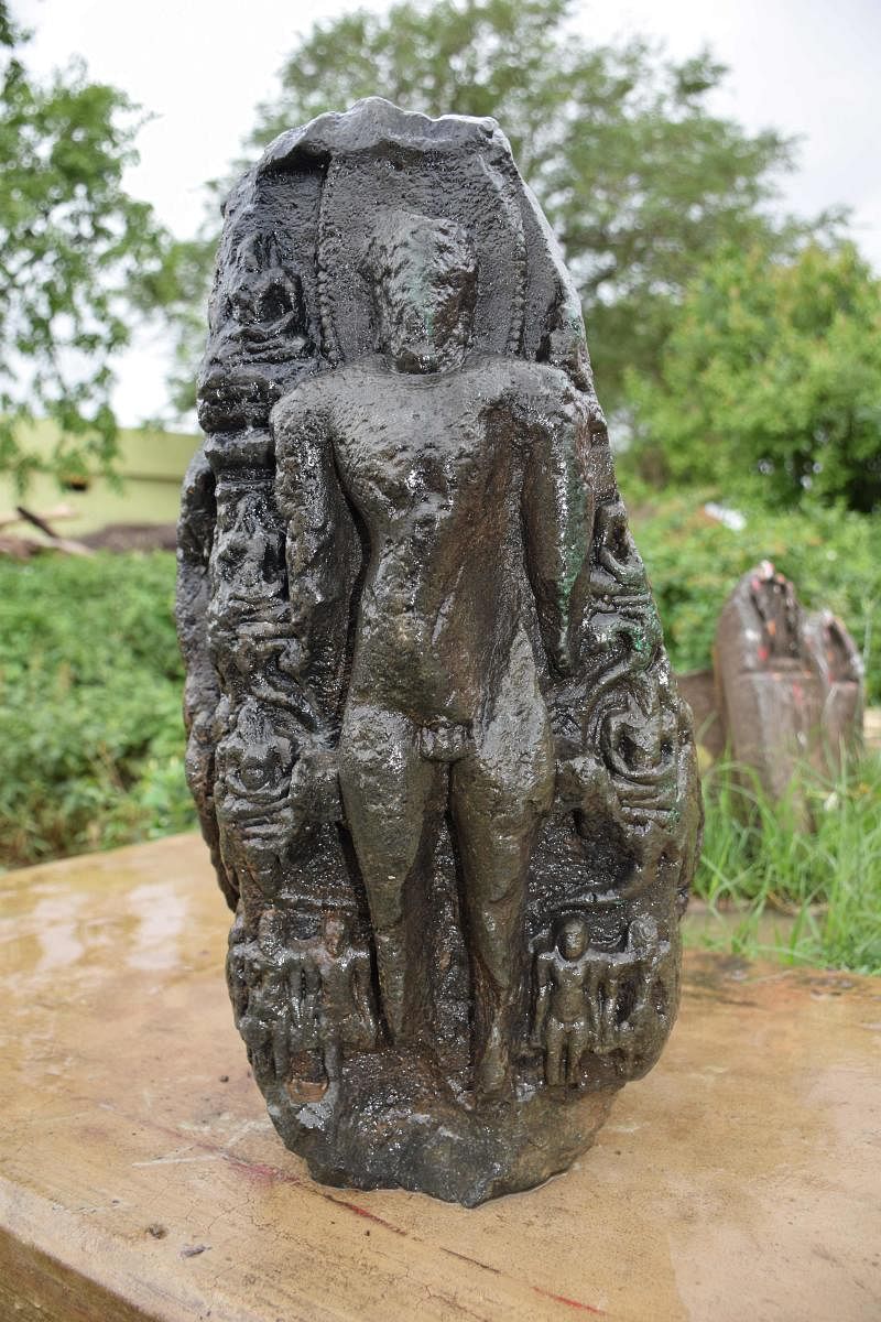 Chatramukha Jain idol at Haveri