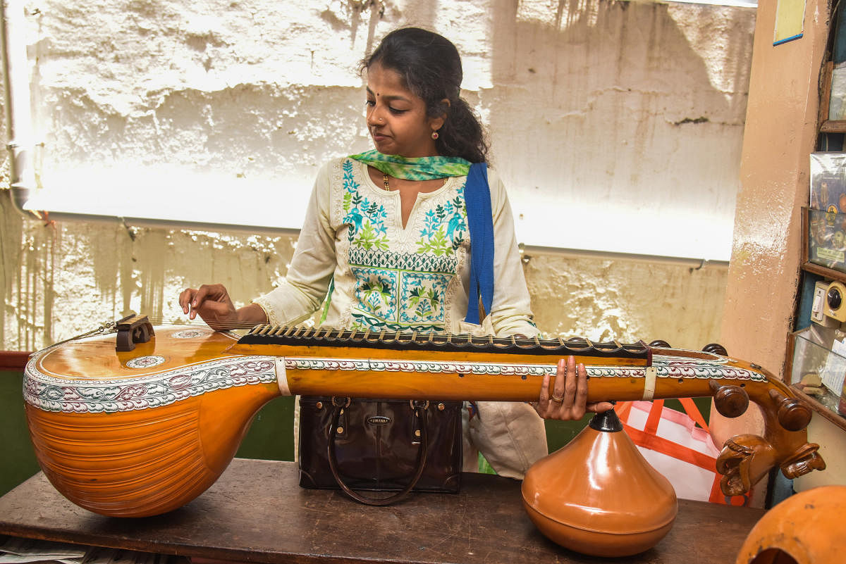 Veena made in Simpadipura Village Doddaballapur taluk, at Shiva Musicals, in Malleshwaram, Bengaluru. Photo by S K Dinesh