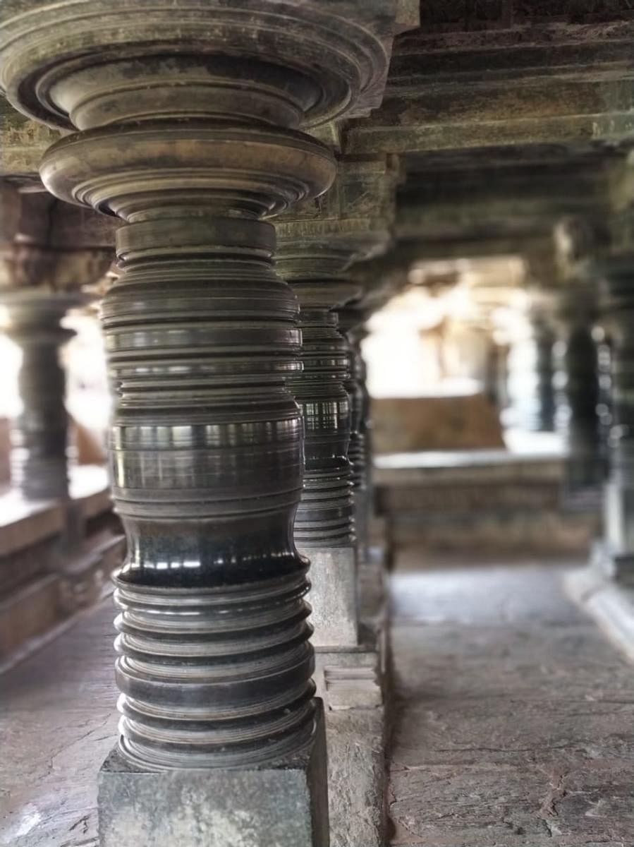 lathe turned pillar photos by Nidhi Umashankar