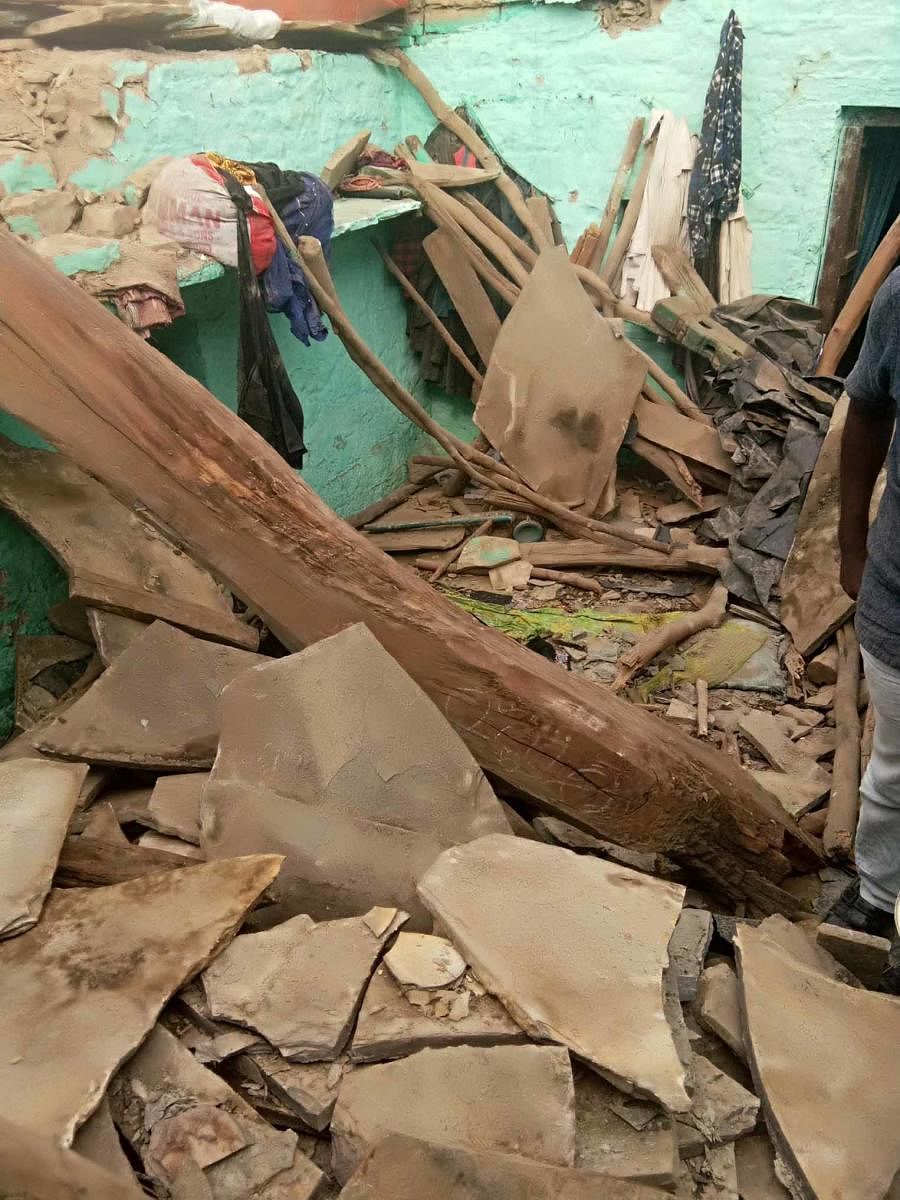 A house at Mangalgi in Kalagi taluk of Kalaburagi district collapsed following showers in the wee hours of Saturday. Three persons were killed while four others sustained grievous injuries in the incident. DH PHOTOS