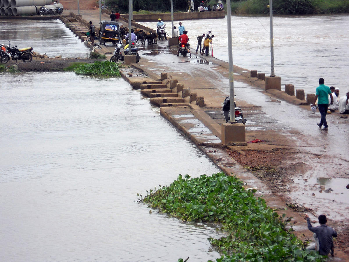 The submerged Shingalapur bridge-cum-barrage on the outskirts of Gokak city.