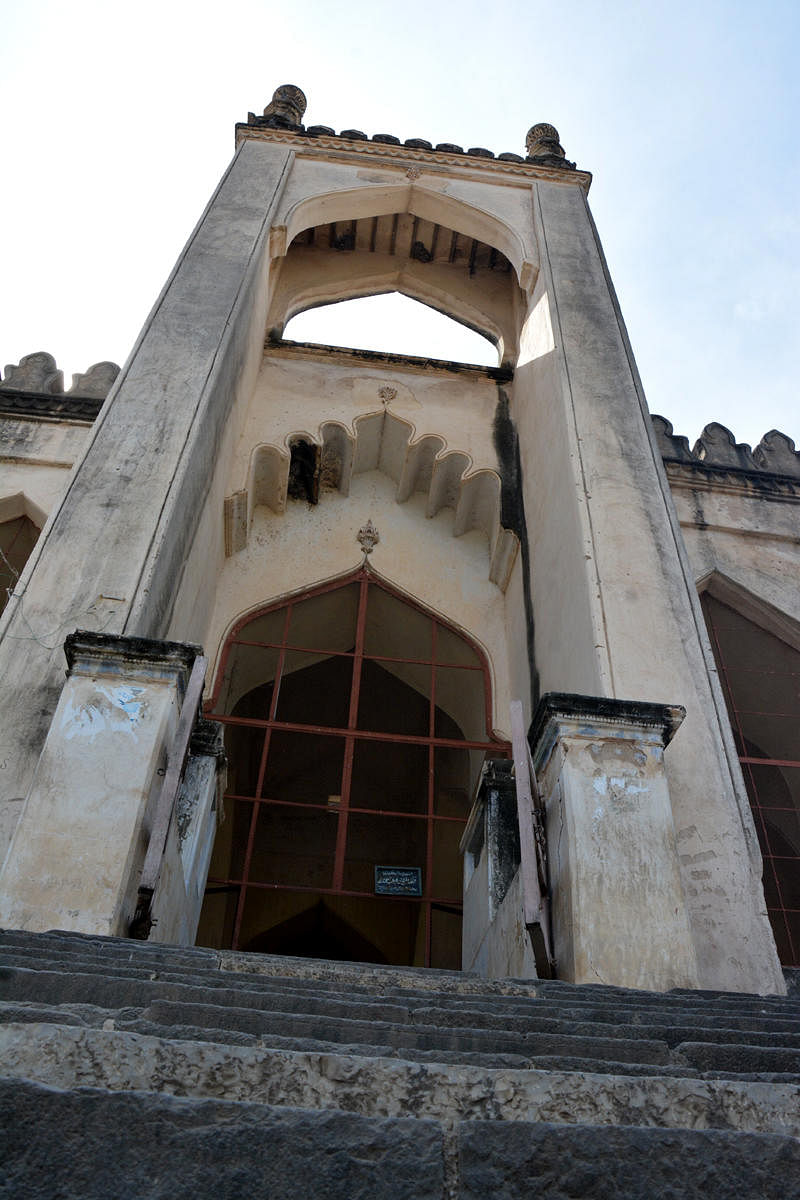 Entrance arch of Jama Masjid
