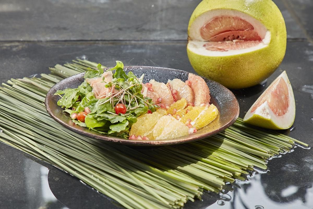 Sweet and Sour Pomelo Argula Salad
