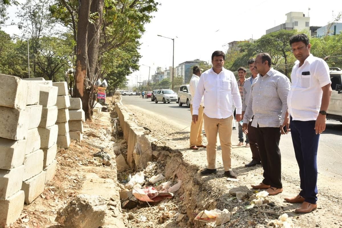Mayor Goutham Kumar along with his deputy Ram Mohan Raju, Bommanahalli MLA Satish Reddy and BBMP engineers reviewed the work from Agara Junction to Central Silk Board on Friday. SPECIAL ARRANGEMENT