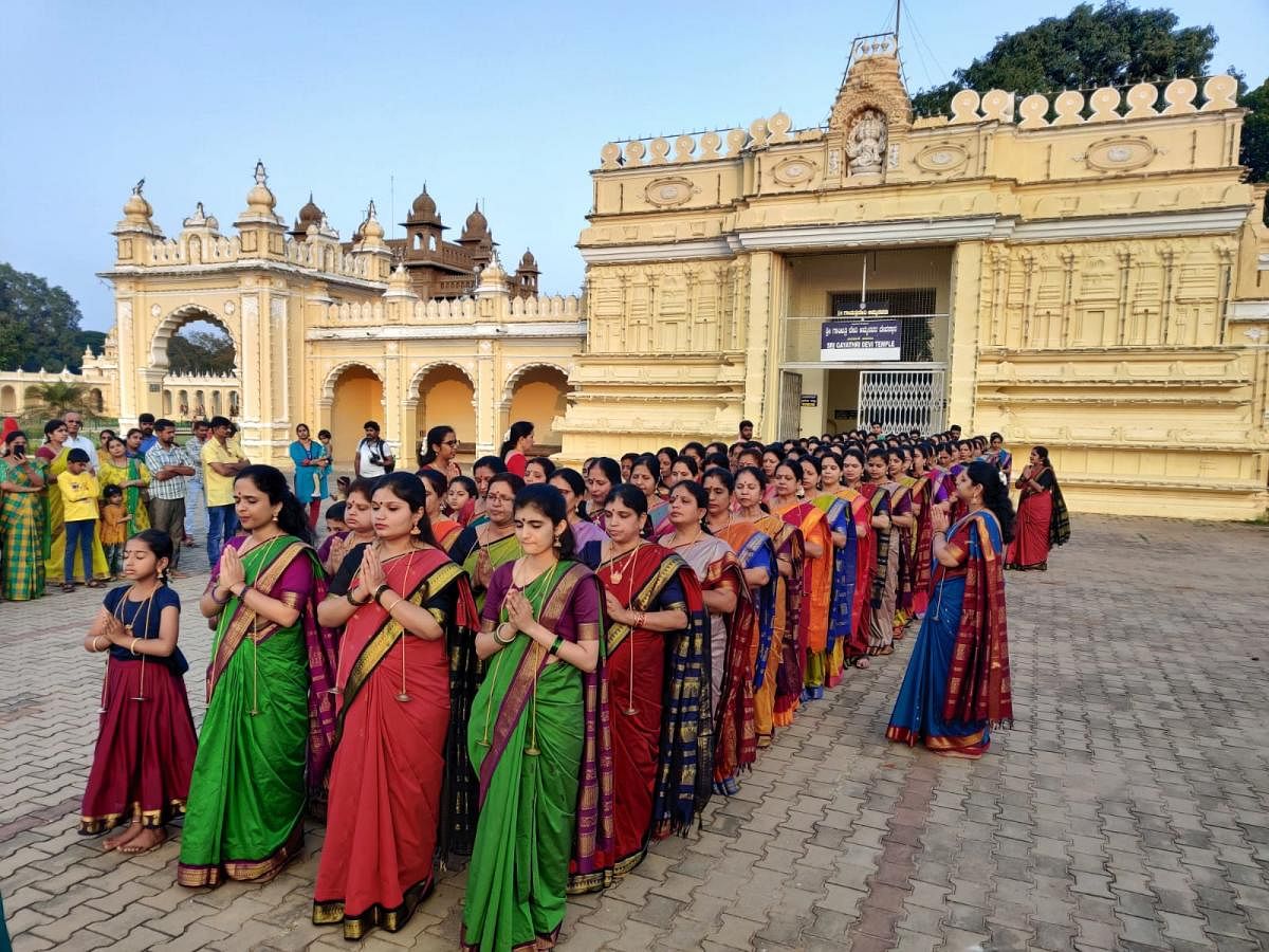 A file picture of singers and dancers from Raghuleela School of Music in Mysuru taking out a procession near Mysuru Palace to create awareness on various civic problems. The team will for the first time hold procession in Bengaluru on Friday to create awa