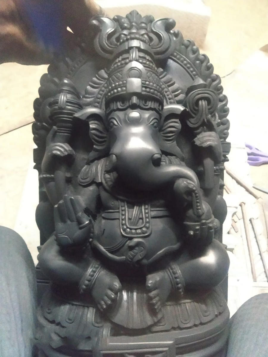 Ganesha idol sculpted by Mallappa Badiger (top).