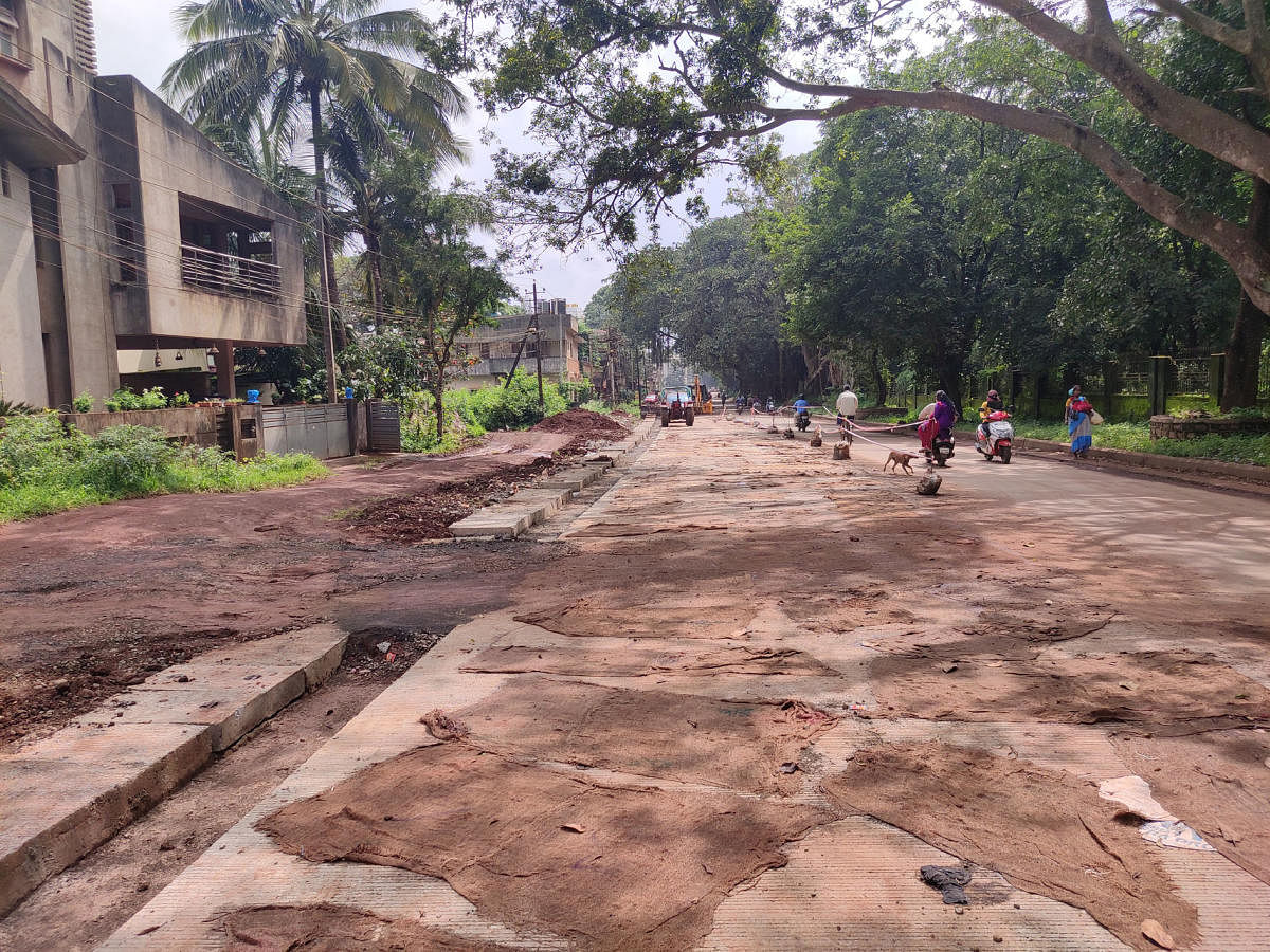 Mandoli Road under construction, as part of the Smart Cities Mission 