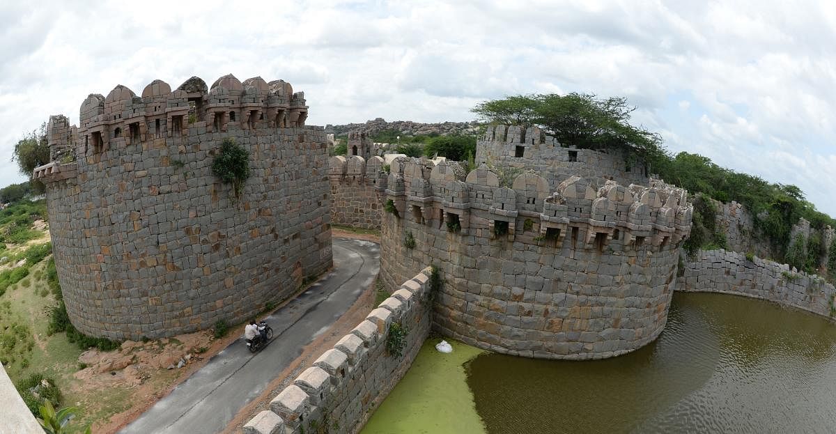 Forts of Karnataka, Photos by Vishwanath Suvarna