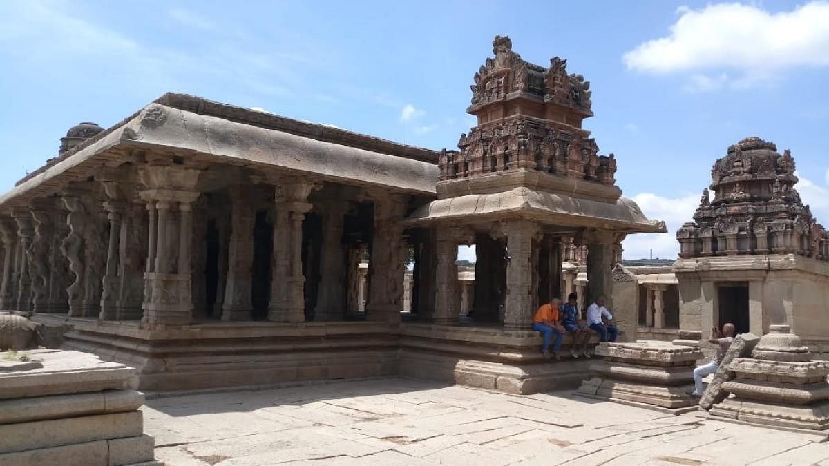 Krishna temple was built by Vijayanagara king Krishnadevaraya to commemorate his victory over Odisha king Gajapati in 1517.
