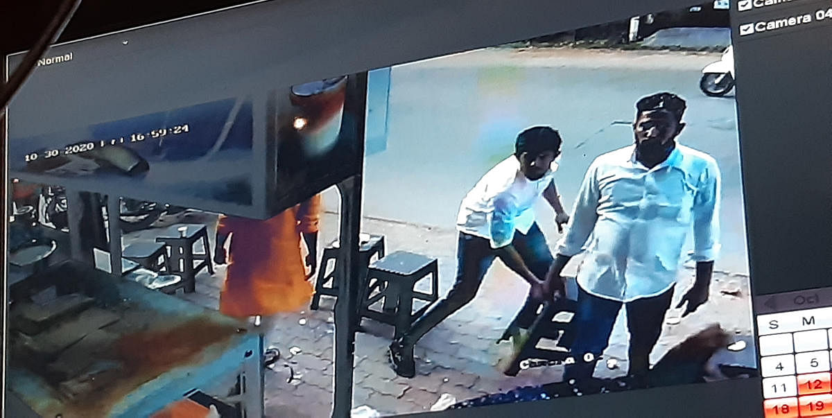 CCTV images showing vandals firing at the staff and fleeing from the eatery at Falnir in Mangaluru on Thursday evening.