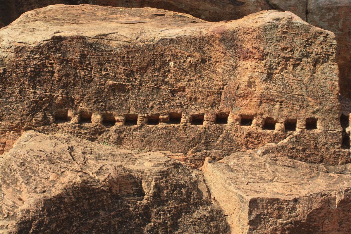 Rectangular wedge holes made by stone cutters of the Vijayanagara era. Photo credit: Srikumar M Menon