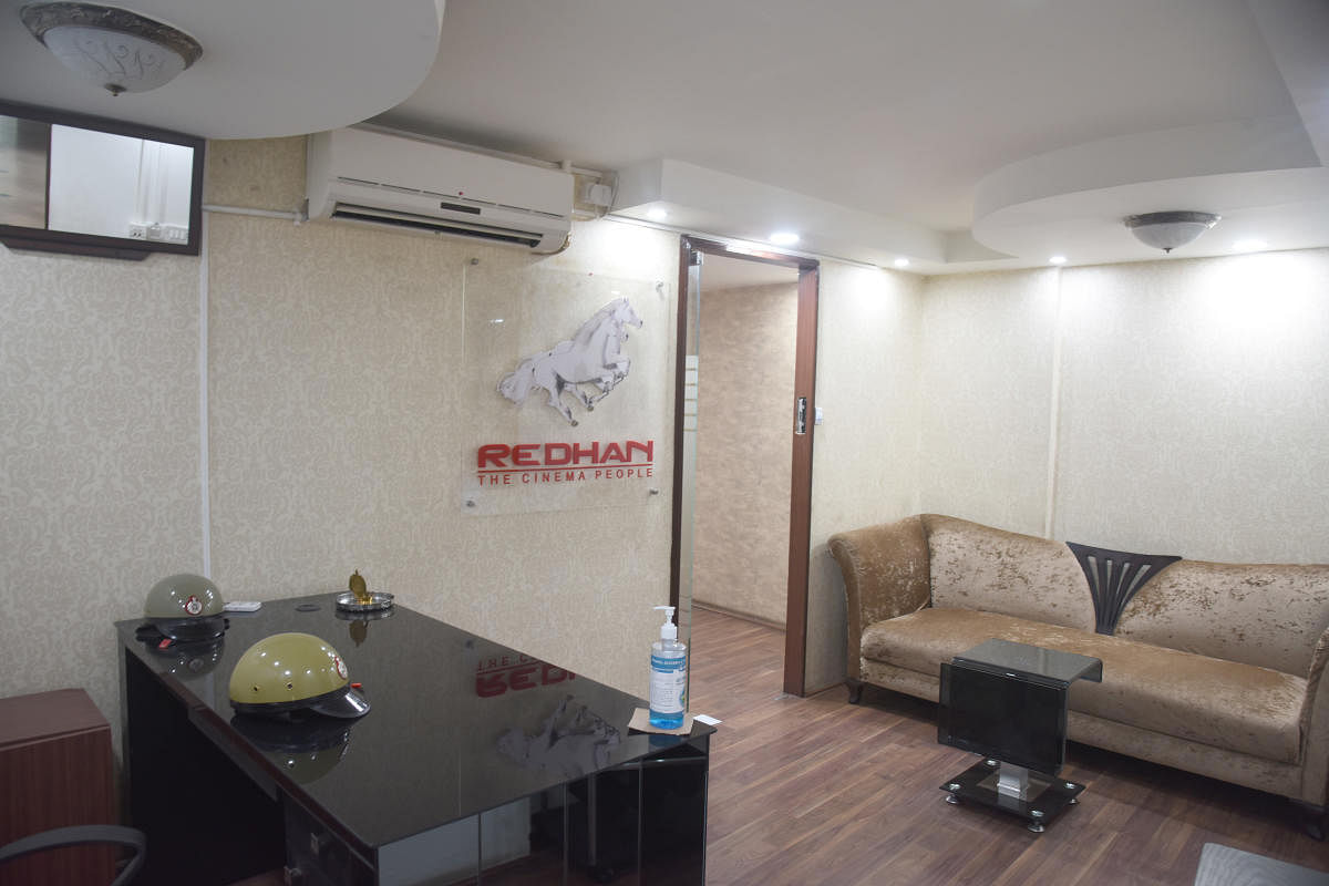 The Redhan - The Cinema People, where some officials were running a parallel BDA office in collusion with some middlemen. The office is located at Prestige Centre Point on Cunningham Road, Bengaluru. DH PHOTO/S K DINESH