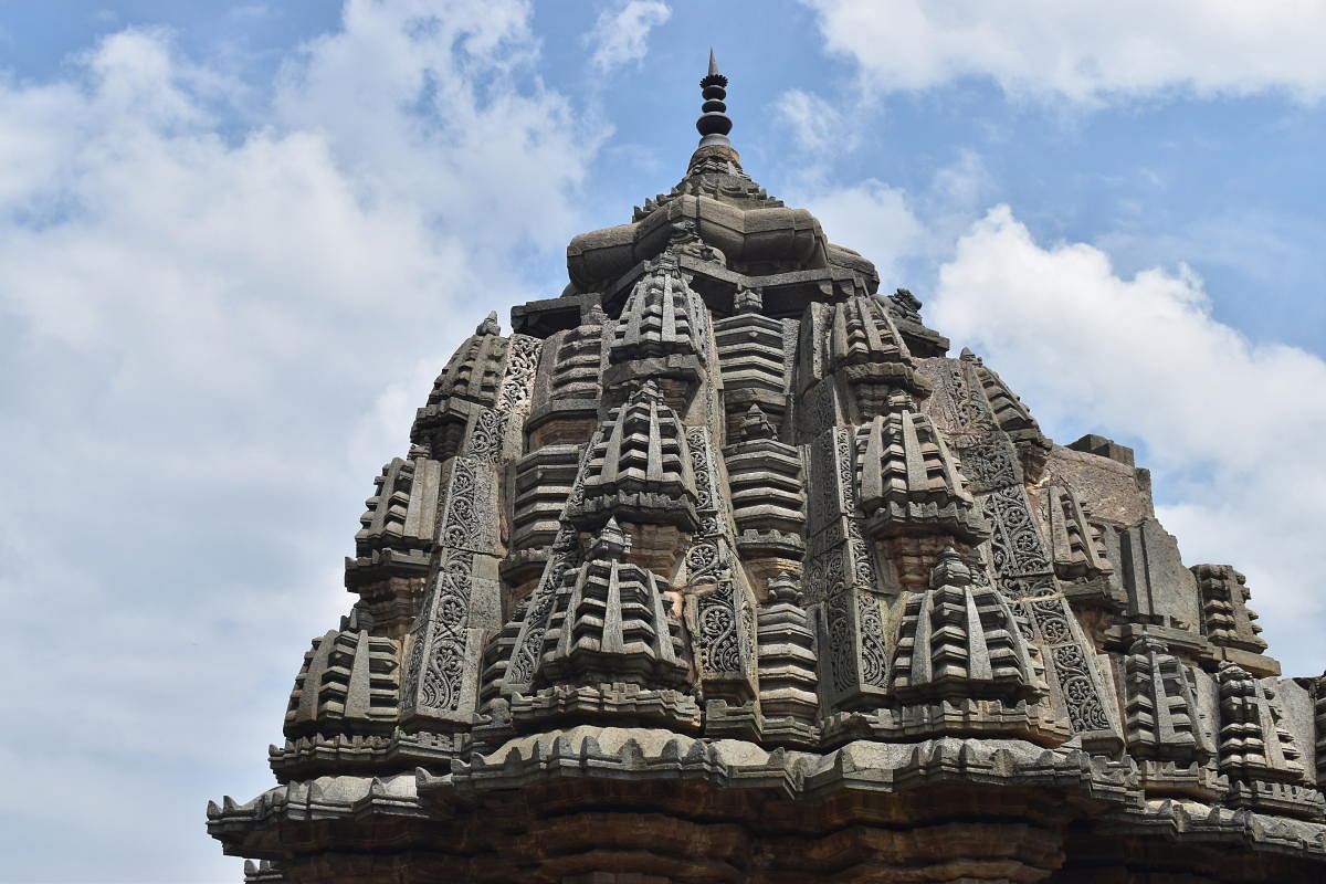 The miniature Nagara spirelets strung out along the latas of the shikhara at Sadashiva Temple, Nuggehalli; a shrine with a Bhumija shikhara, in miniature at the Siddheshwara Temple, a Kalyani Chalukyan temple in Haveri; the Shankara Temple at Belur. Phot
