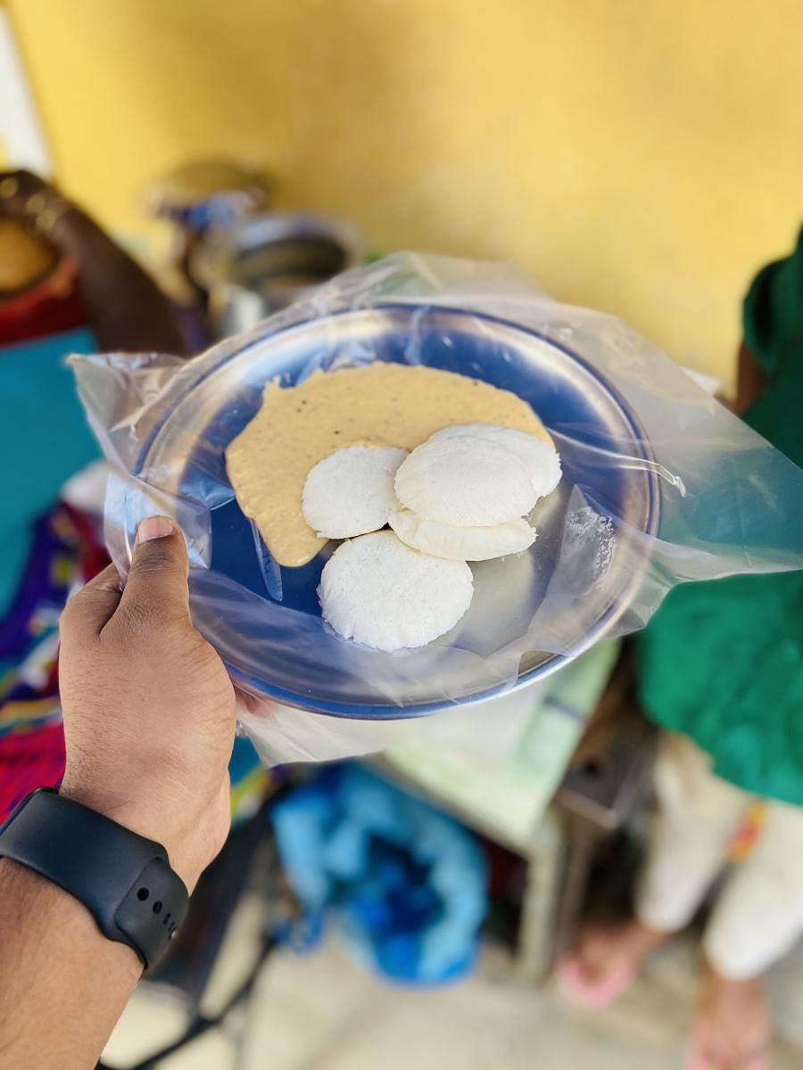 Idlis from Mangamma Tiffin Room, Parvathipuram. It is a tiny place that serves a plate of four idlis for Rs 10.