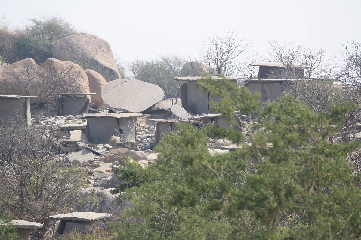 A view of the dolmens at Hire Benakal.