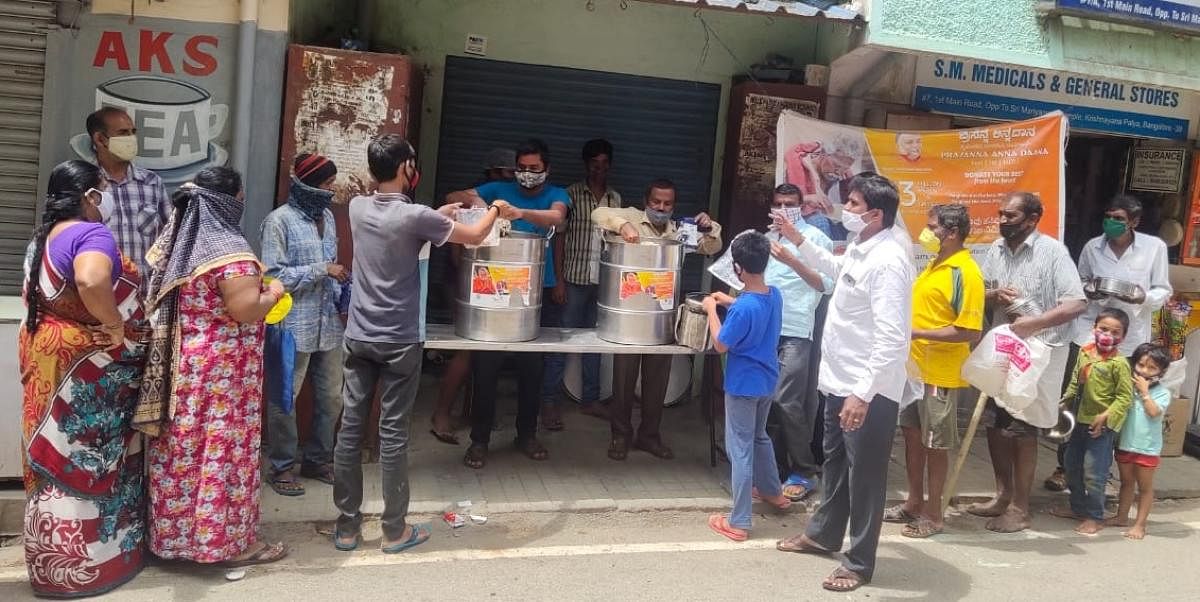 A food distribution drive conducted by Prasanna Trust. 