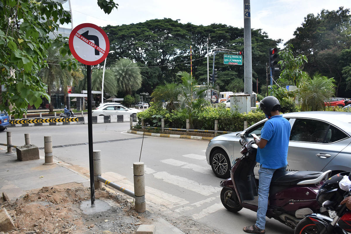 Following our report on July 8, the Bengaluru Traffic Police reinstalled the board. Credit: DH Photo/Janardhan B K