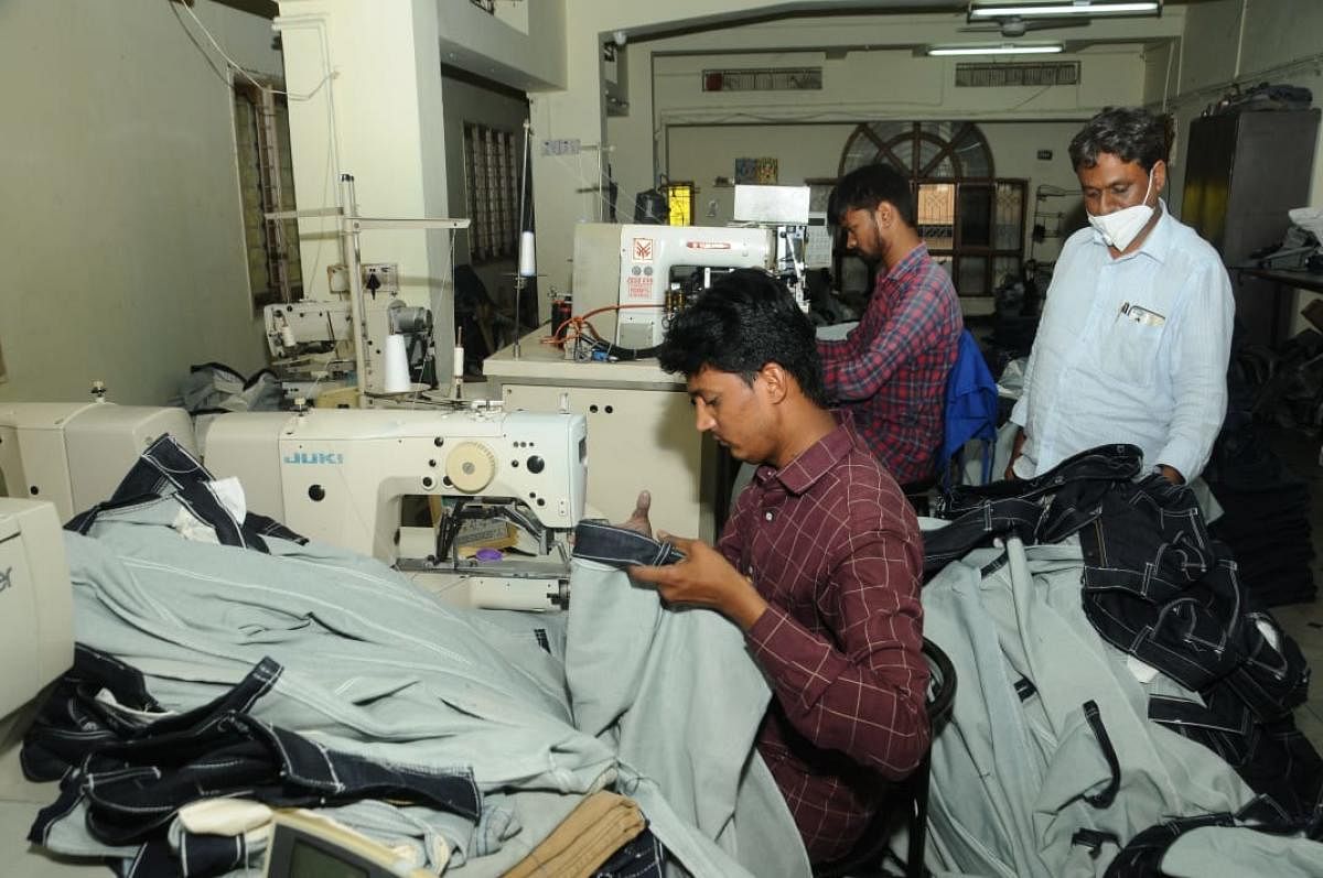 A tailoring shop in Ballari, where jeans are stitched. Photo by H J N Gowda