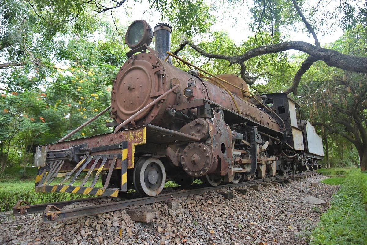The abandoned locomotive at the Indira Gandhi Musical Fountain Park in Bengaluru. Credit: DH Photo/Pushkar V