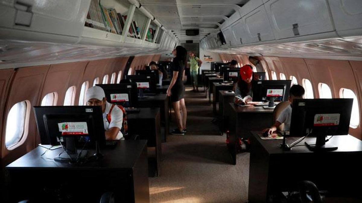 A view of the plane library in Mexico City