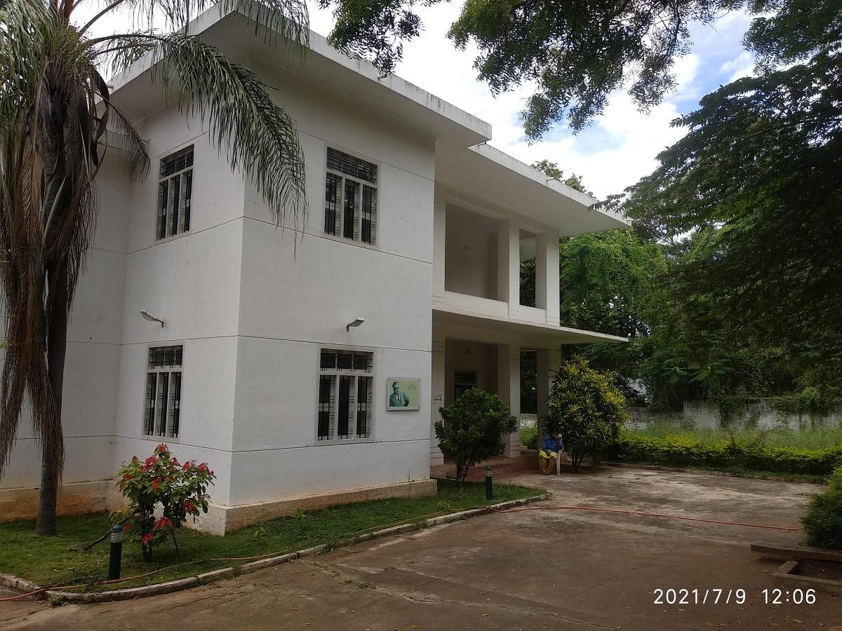 RK Narayan’s house, No D 14, Vivekananda Road, Yadavagiri, Mysuru. DH Photos/T R Sathish Kumar