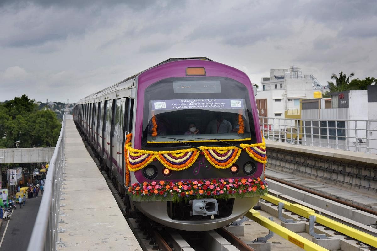 The inaugural metro run from Nayandahalli to Kengeri in Bengaluru on Sunday. Credit: DH Photo/Pushkar V
