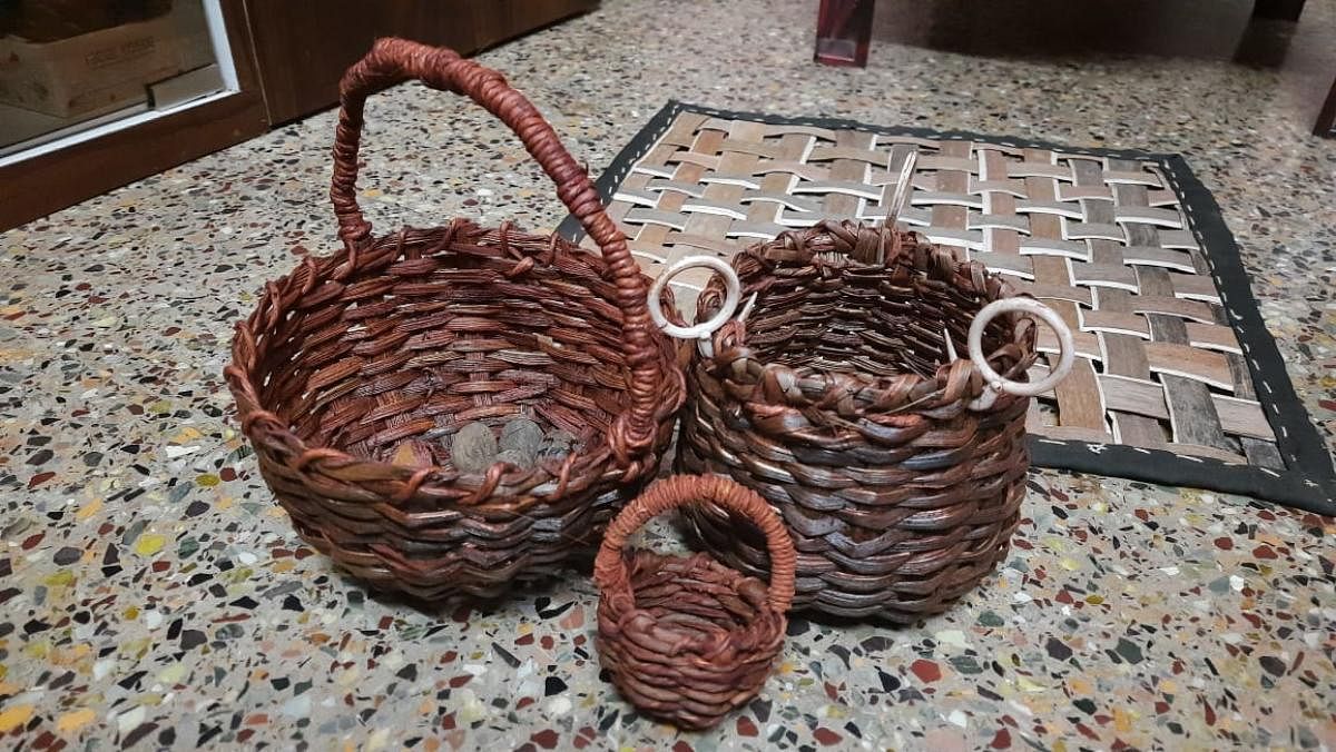 Areca baskets 