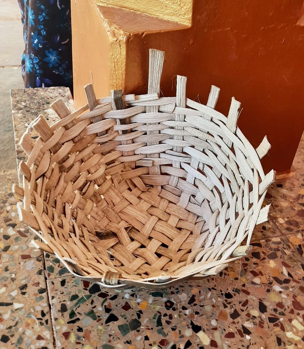 Areca baskets 