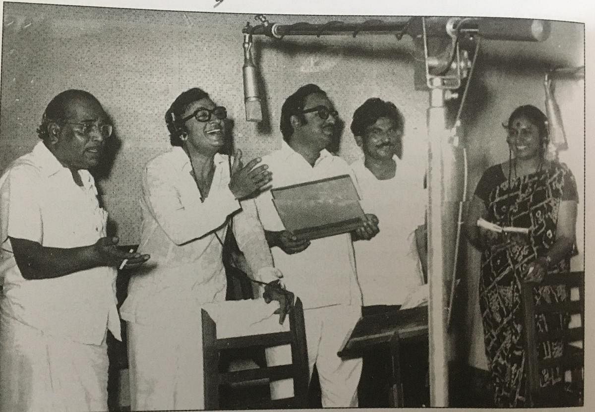 Music director G K Venkatesh, Dr Rajkumar, lyricist Udaya Shankar, producer Abbaiah Naidu and singer S Janaki record a song for the 1976 movie ‘Raja Nanna Raja’.