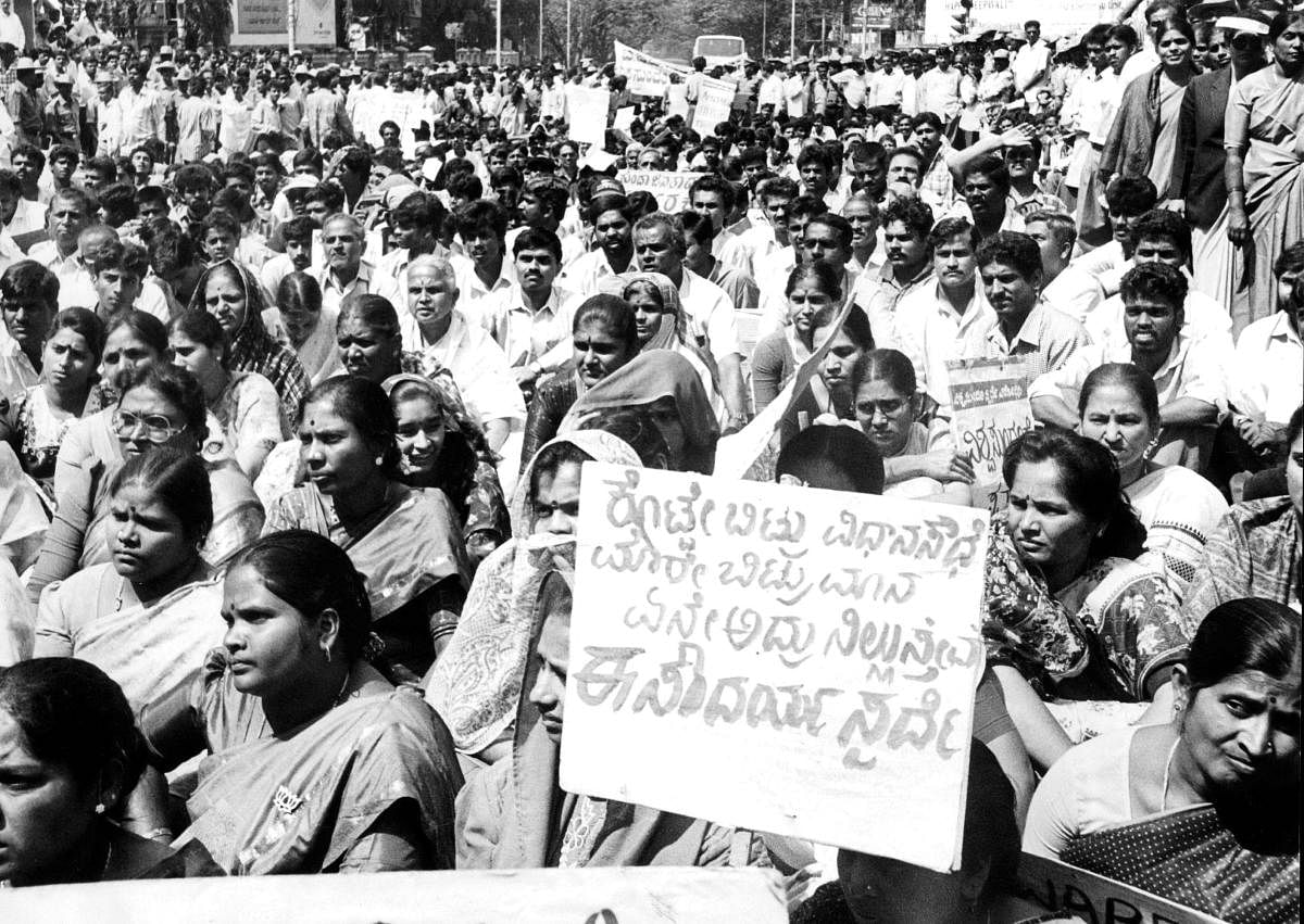 BJP workers protest in Bengaluru against Miss World 1996 contest.  Credit: DH File Photo