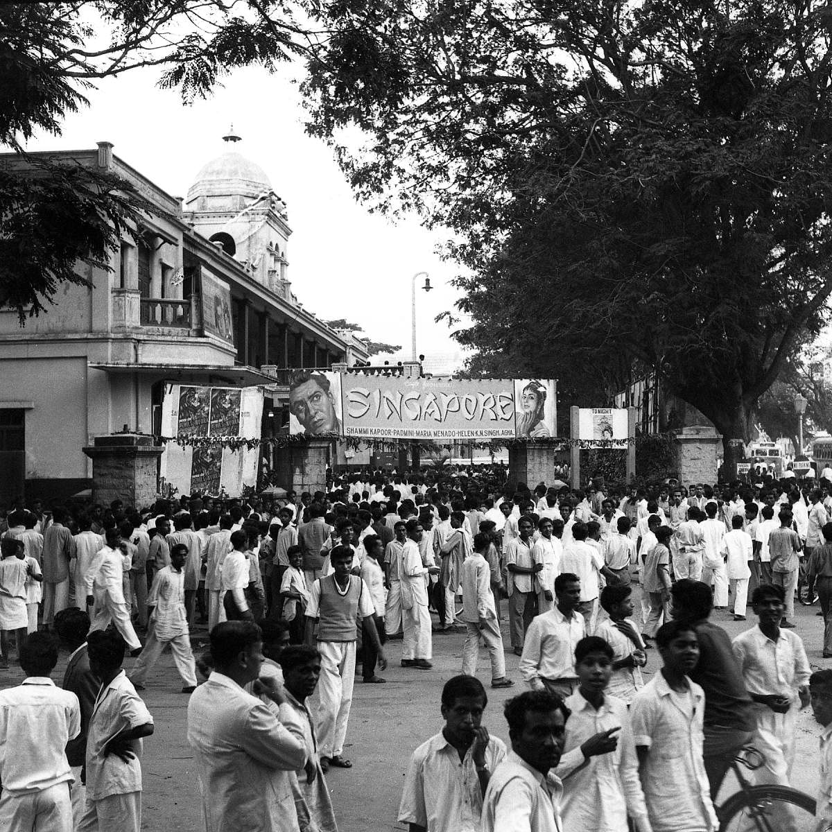 The K G Road area in Bengaluru had 22 theatres and Sagar was one of the prominent ones. Credit: DH Photo
