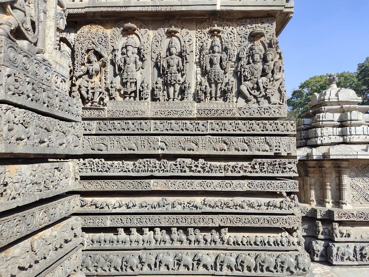 Part of the temple at Halebidu, showing basement friezes and wall sculptures. Photo by Srikumar M Menon 