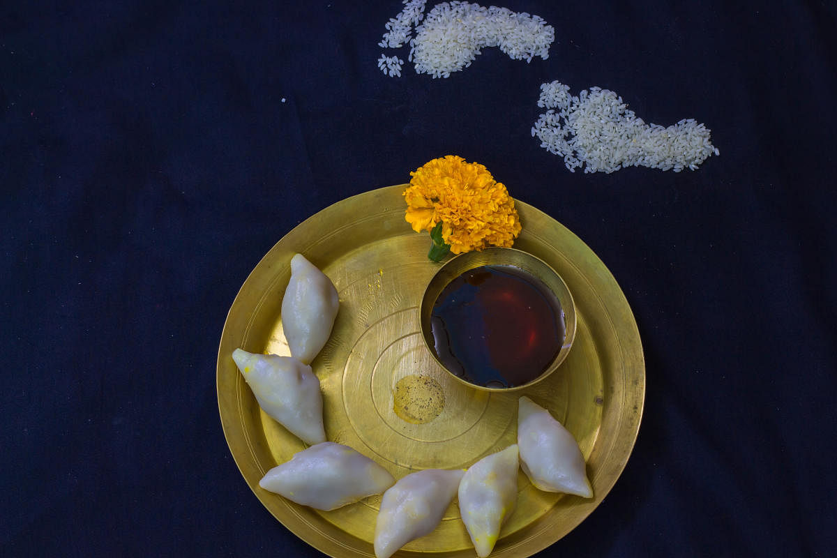 Rice flour coconut dumpling with date palm jaggery