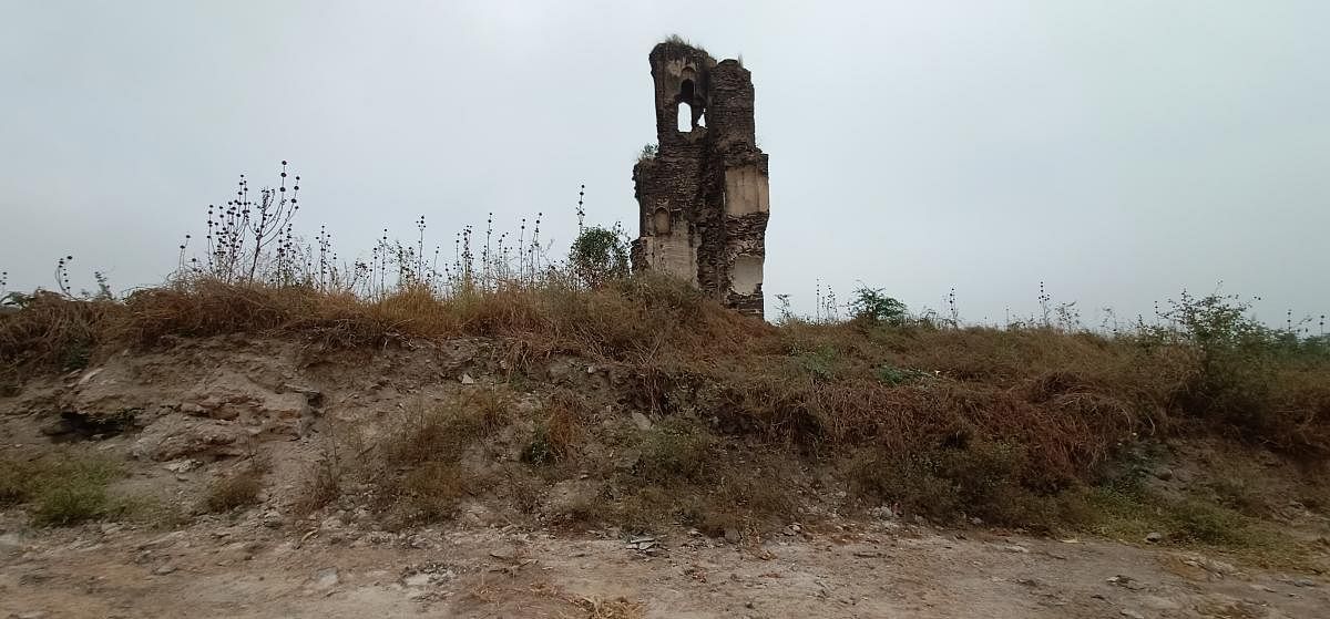 Ruins of firangi mahal.