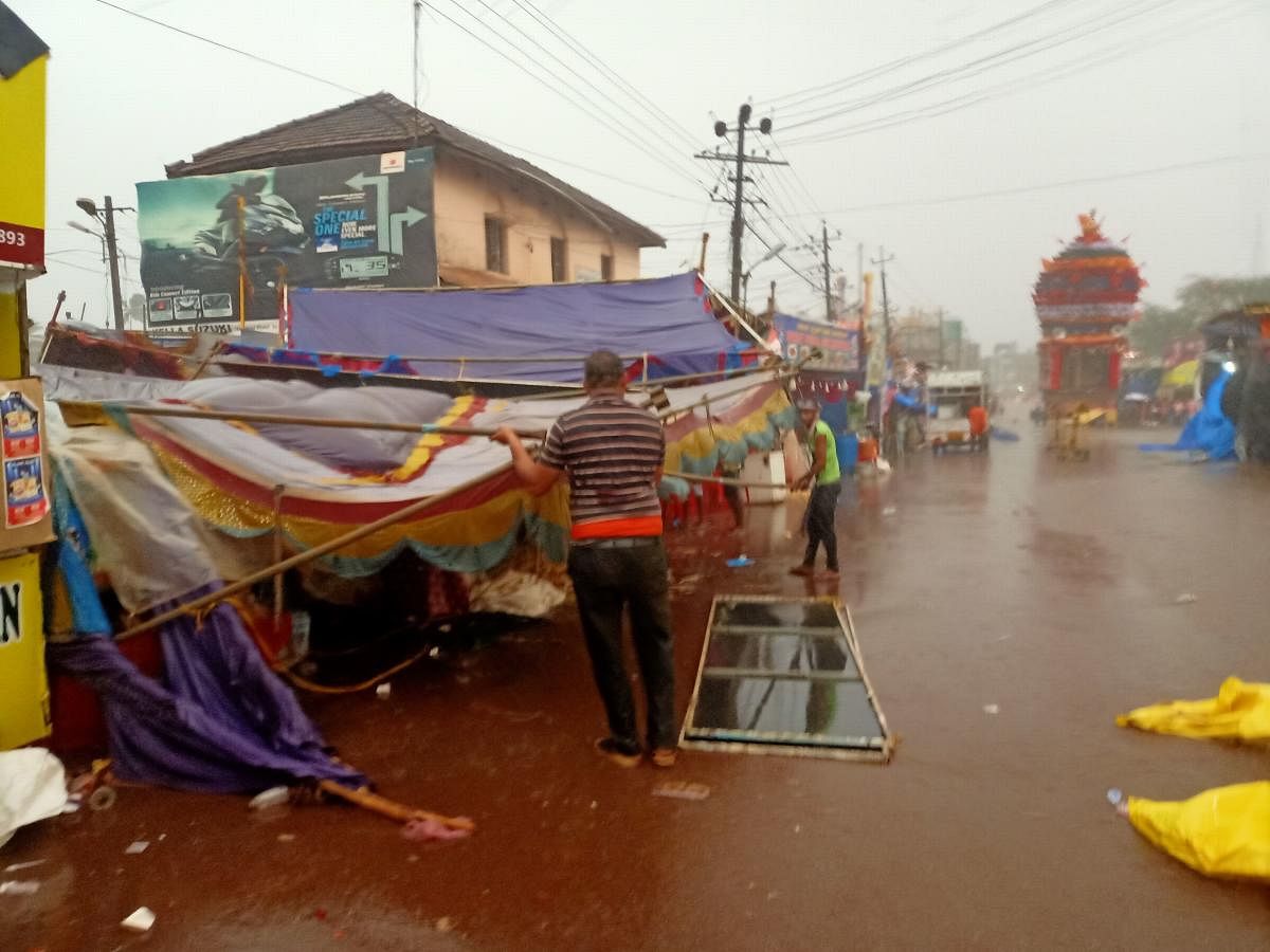 Materials at tent shops near Marikamba temple in Sirsi in Uttara Kannada district were damaged. 