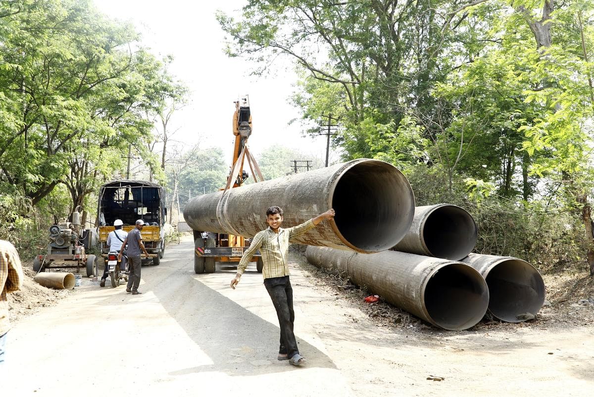 Works underway at Haalmaddi to supply Kali river water to Alnavar town through massive pipelines for a 24/7 drinking water scheme.