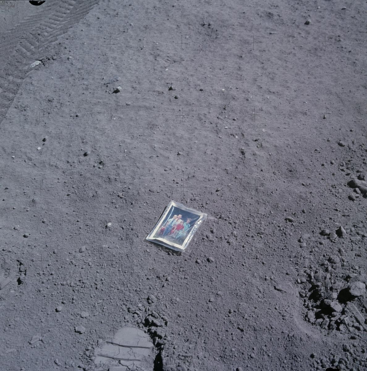 The family picture Duke left on the Moon