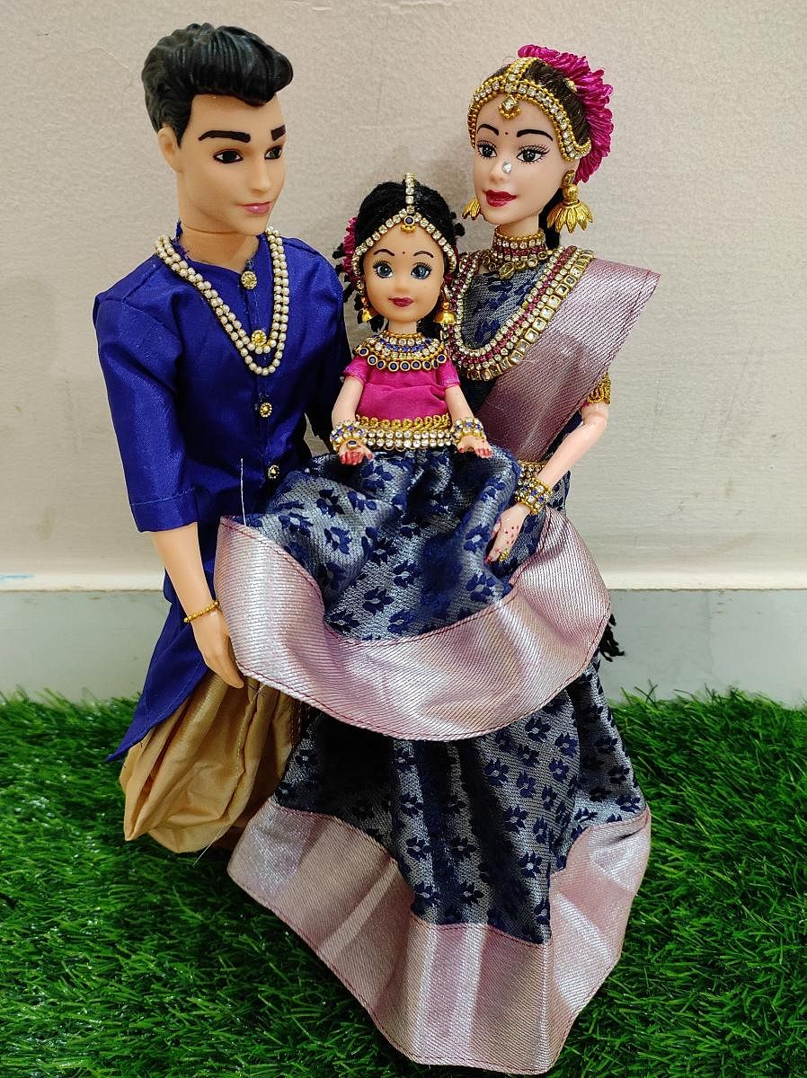 Divya Tejaswi makes customised dolls, which depict families. 