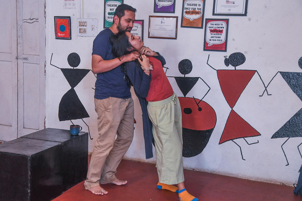 In the run-up to his acting debut in ‘Bottled Up’, he learnt script analysis, body movement, and voice exercises during a series of workshops at WeMove Theatre, Bengaluru. DH Photos by Pushkar V and S K Dinesh