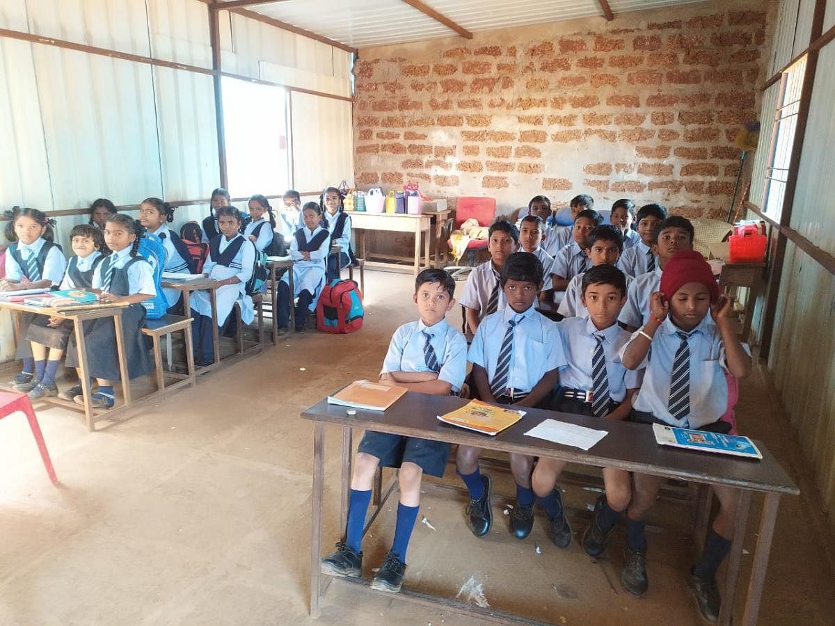 Basava Chetan Primary school. Students in classroom. 