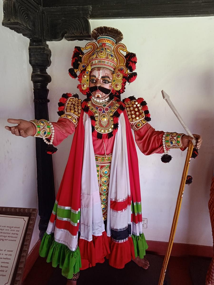 Yakshagaana statue