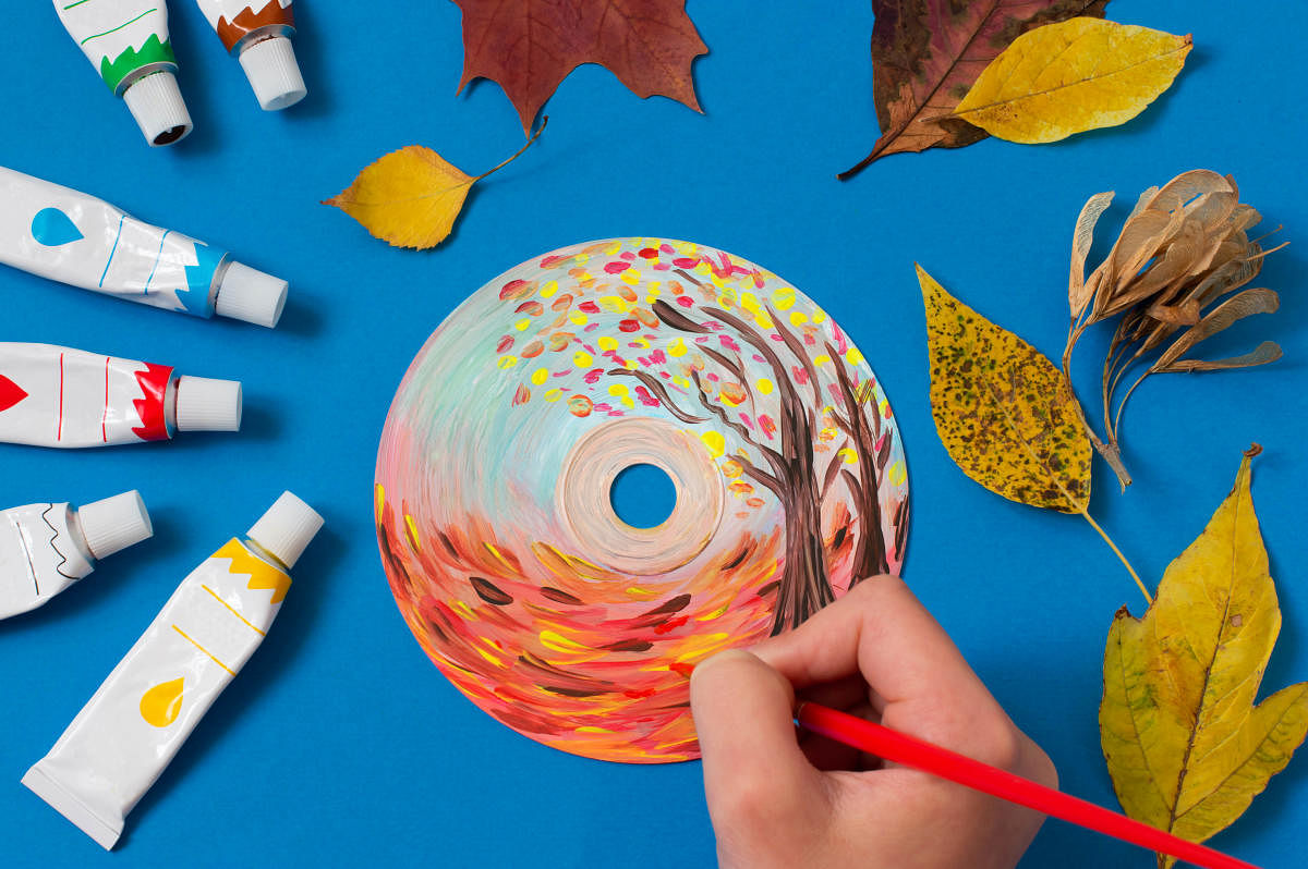 Old CDs can be your canvases.