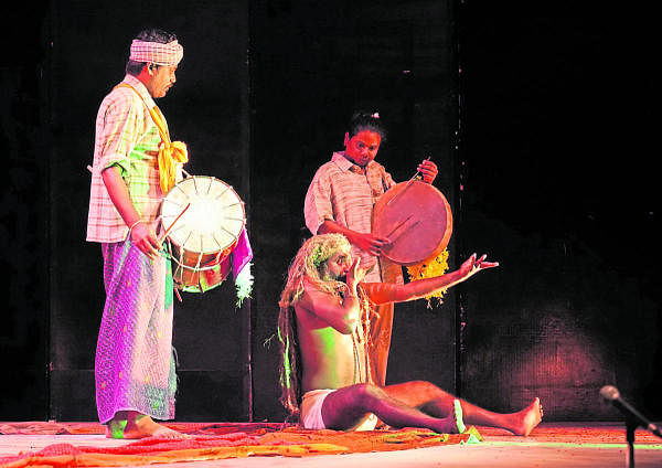Scenes from ‘Daklakatha Devikavya’, which represents the lives of the Daklas, a Dalit community, through song and storytelling.
