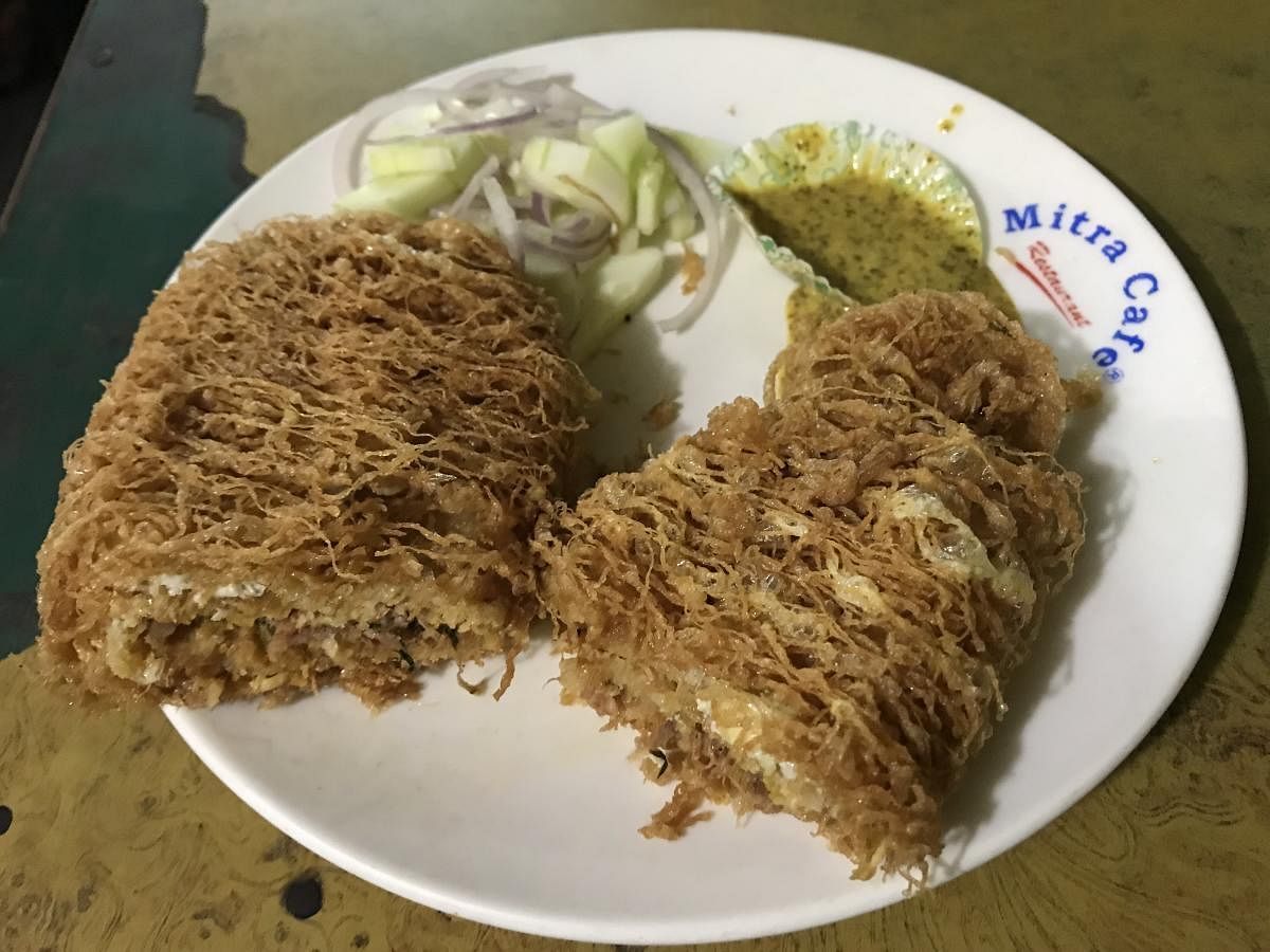Fish Kabiraji at Mitra Cafe